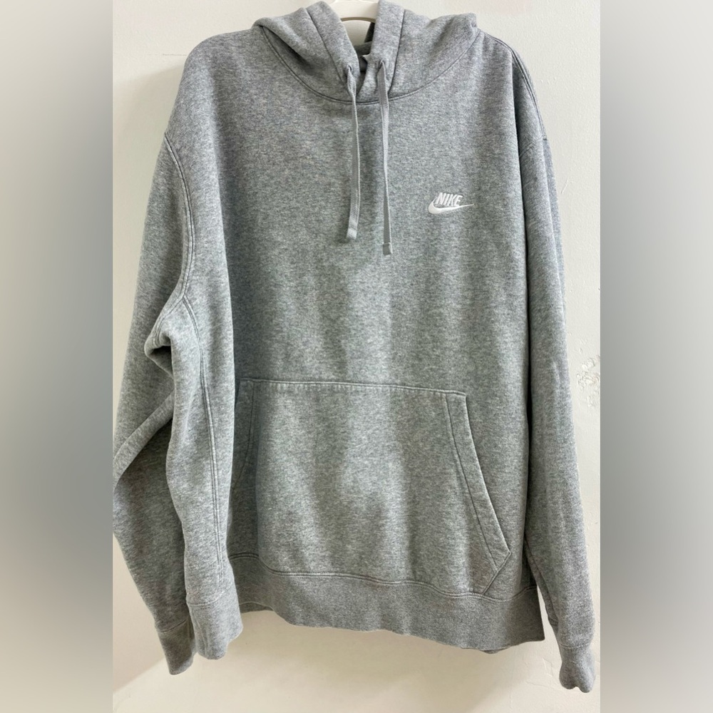 Nike Men's Heather Gray Pullover Hoodie